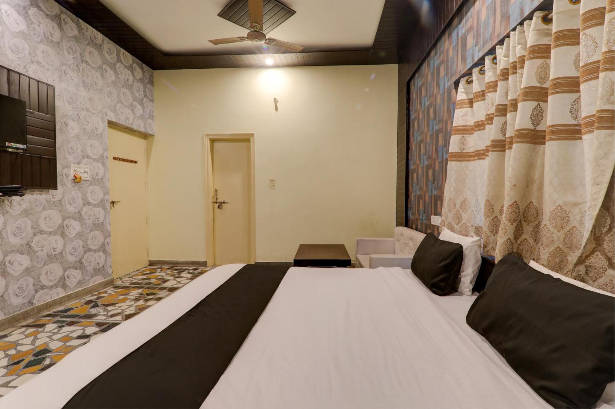 Hotel O Flagship Adbhut Moment Hotel Varanasi Ngoại thất bức ảnh