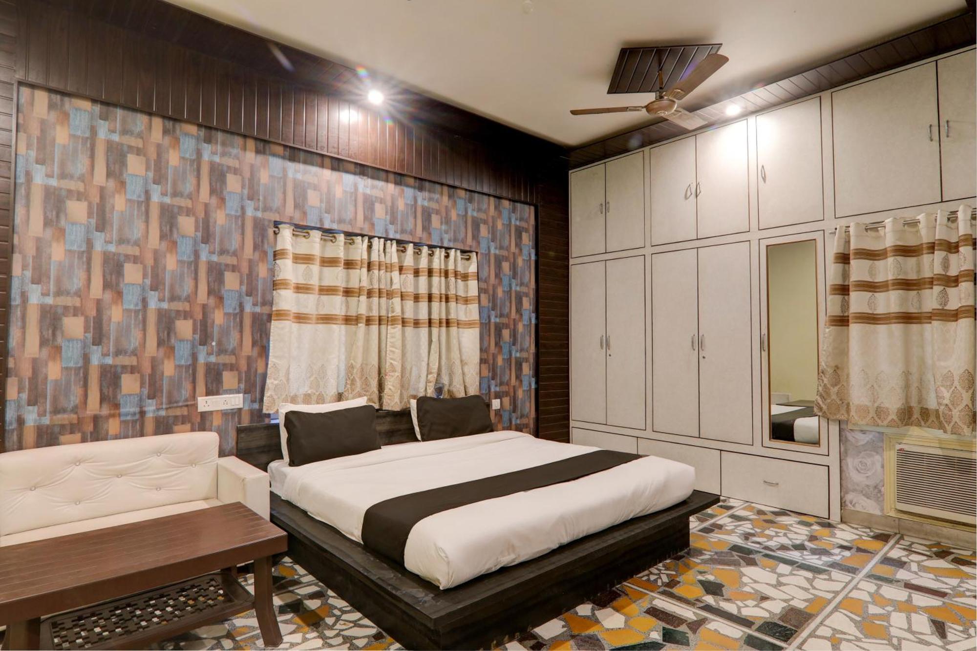 Hotel O Flagship Adbhut Moment Hotel Varanasi Ngoại thất bức ảnh