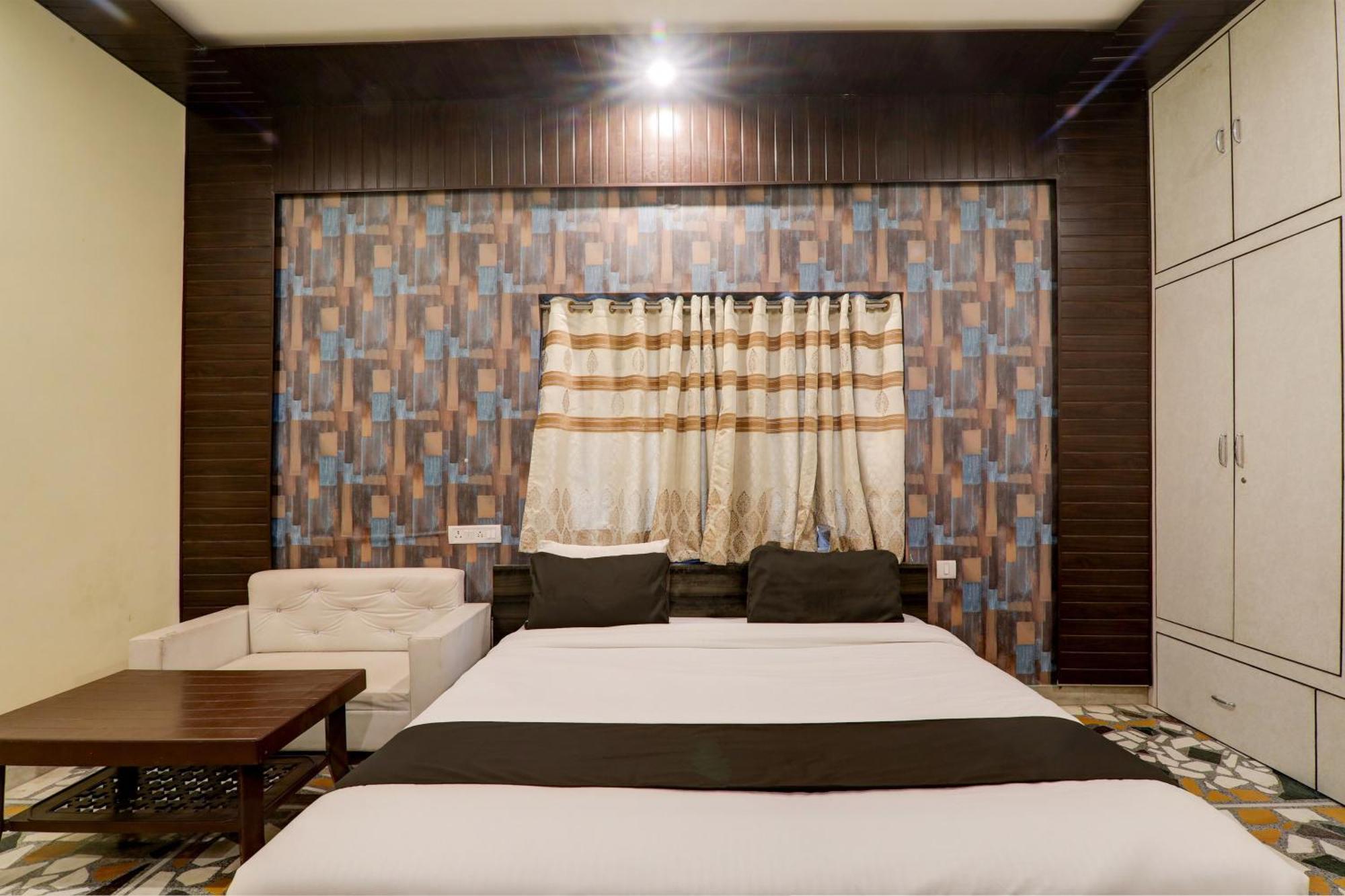 Hotel O Flagship Adbhut Moment Hotel Varanasi Ngoại thất bức ảnh