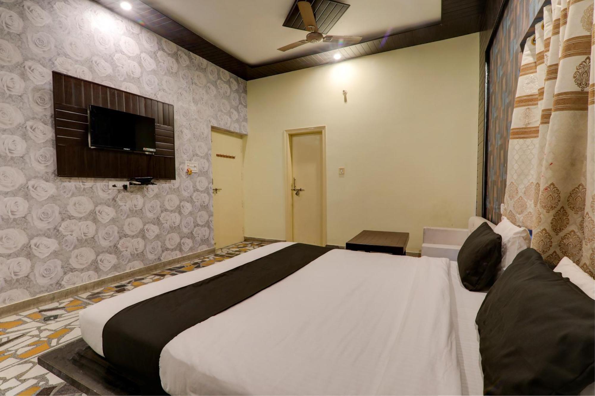 Hotel O Flagship Adbhut Moment Hotel Varanasi Ngoại thất bức ảnh