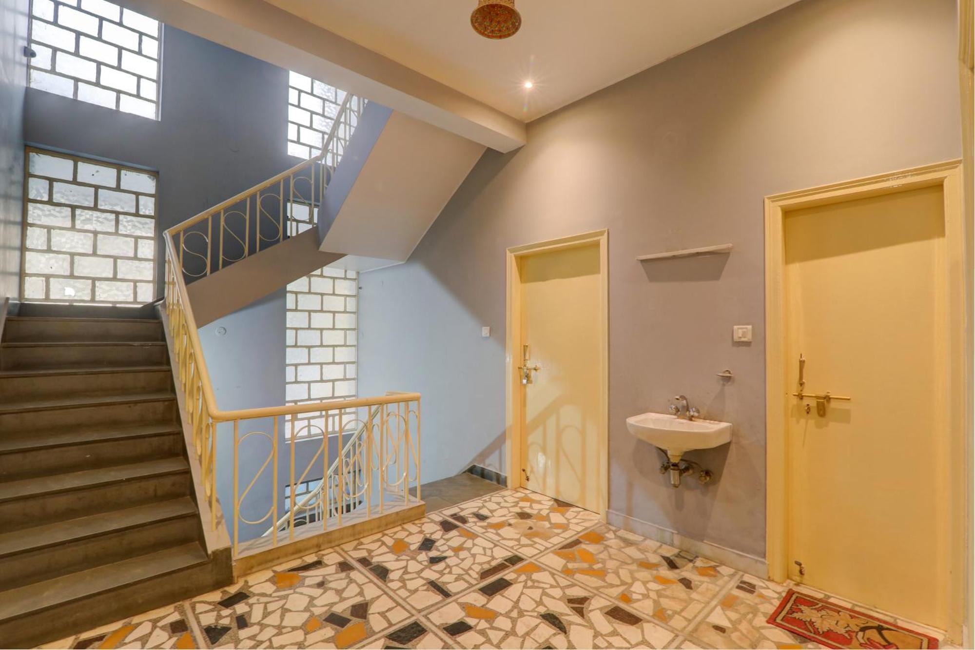 Hotel O Flagship Adbhut Moment Hotel Varanasi Ngoại thất bức ảnh